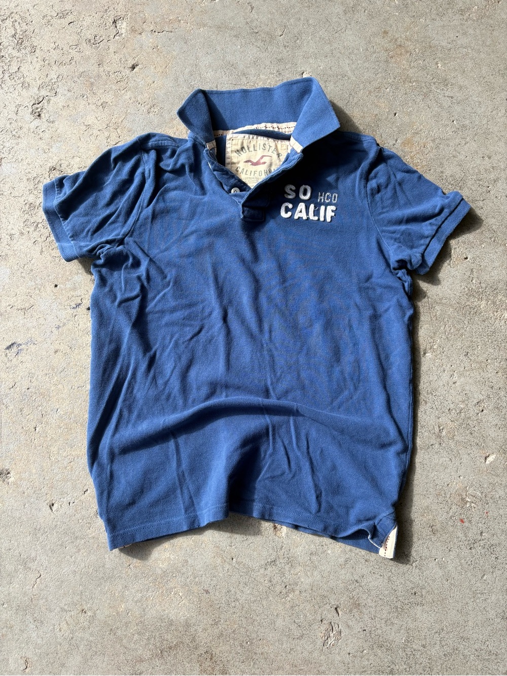 Y2K 2000’s Hollister Men’s Blue Polo - So Calif Logo